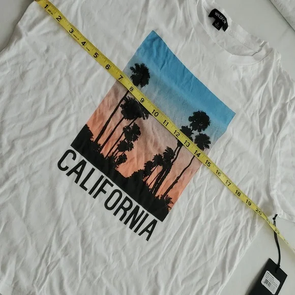 Wildfox white “California” palm tree short sleeve t-shirt. Size L - Picture 6 of 8